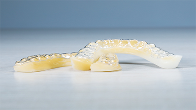 彩运网-造作牙齿隐形纠正器为何用到牙科3D打印机？